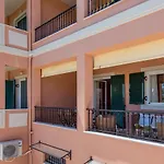 Lia\'S Home One